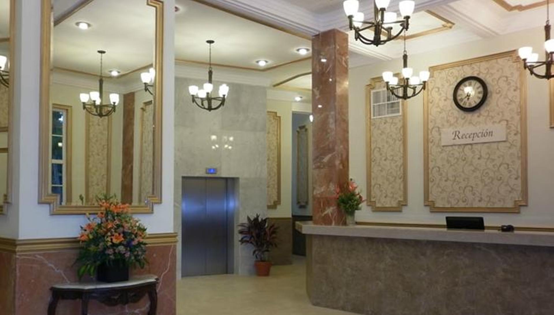 Hotel Victoria Mérida Exterior foto The lobby of the Royal York