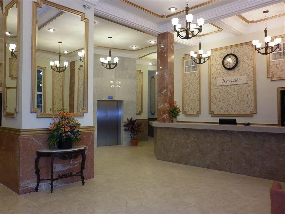 Hotel Victoria Mérida Exterior foto The lobby of the hotel
